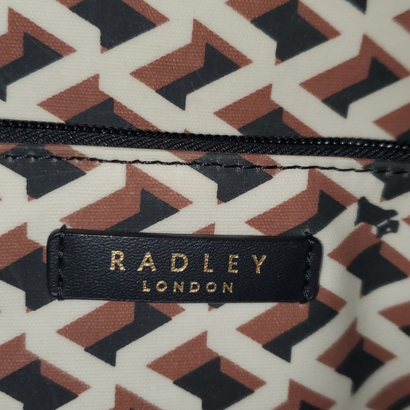 Radley London Backpack Style Bag with Geometric Pattern in Brown and White & Blk - Picture 3 of 14